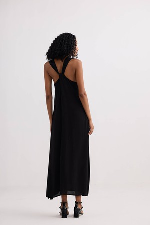 Crossed in Chic Sleeveless Maxi Dress in Black from Reistor