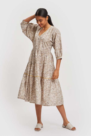 Kimono Sleeve Midi Dress from Reistor