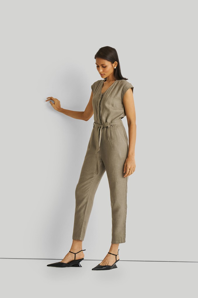 Evening Chai Jumpsuit in Dark Green from Reistor