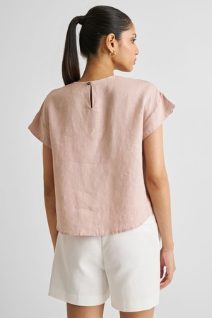 Cap Sleeved Everyday Top in Dusty Pink from Reistor