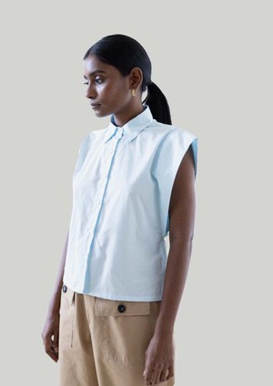 The Perfect Summer Button Down in Blue from Reistor