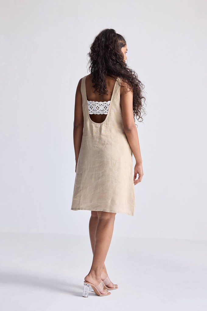 Hemp Short Dress with Back Embroidered Lace Detail from Reistor