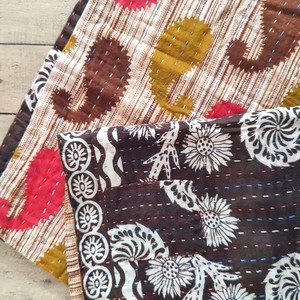 Sari placemats, handmade, set of 2, table mats, reversible from Shakti.ism Sari placemats, handmade, set of 2, table mats, reversible from Shakti.ism