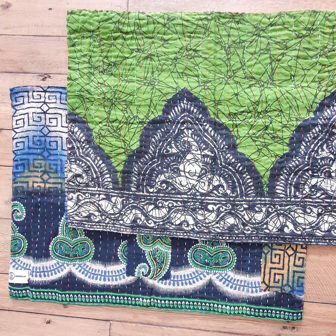 Sari placemats, handmade, set of 2, table mats, reversible from Shakti.ism Sari placemats, handmade, set of 2, table mats, reversible from Shakti.ism