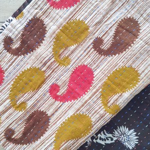Sari placemats, handmade, set of 2, table mats, reversible from Shakti.ism Sari placemats, handmade, set of 2, table mats, reversible from Shakti.ism