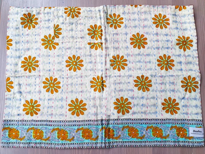 Sari placemats, handmade, set of 2, table mats, reversible from Shakti.ism