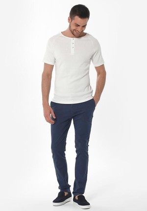 Chinobroek Slim Marineblauw from Shop Like You Give a Damn