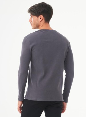 Geribbelde Henley Top Donkergrijs from Shop Like You Give a Damn