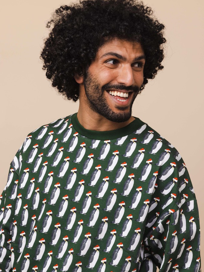 Penguin Xmas Oversized Sweater Unisex from SNURK