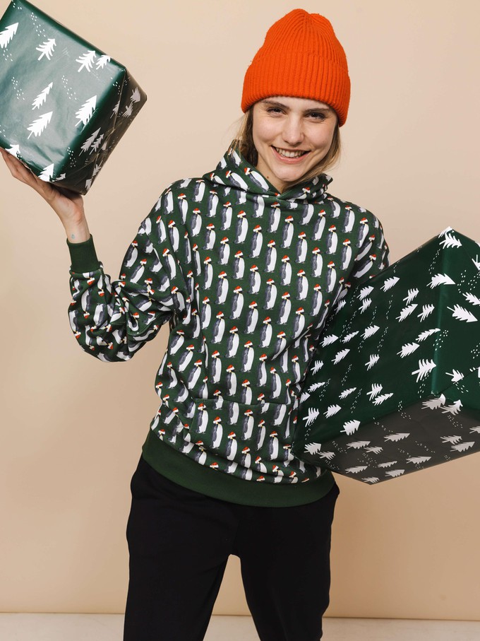 Penguin Xmas Oversized Hoodie Unisex from SNURK