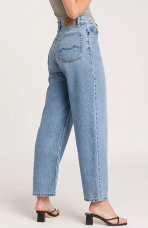 Liora light used jeans from Sophie Stone