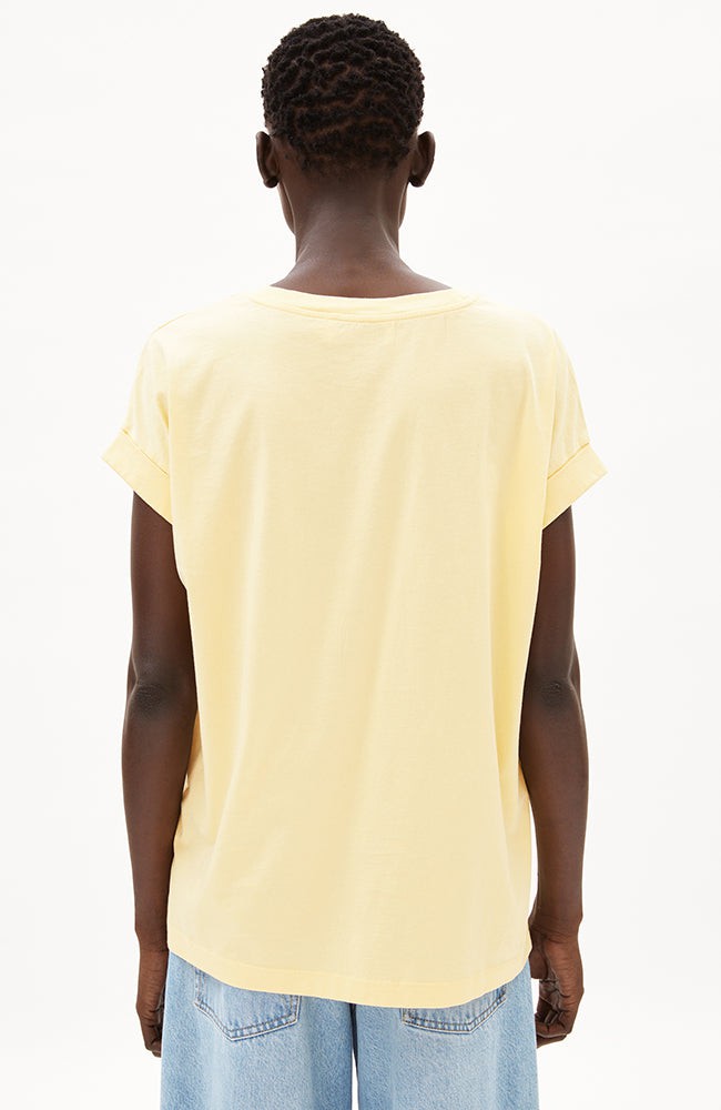 Idaara t-shirt early yellow from Sophie Stone