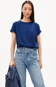 Idaara t-shirt faded indigo via Sophie Stone