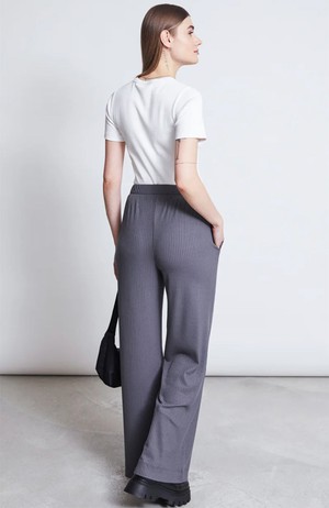 Smilla broek turbulence from Sophie Stone