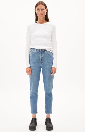 Mairaa Mom jeans herse from Sophie Stone