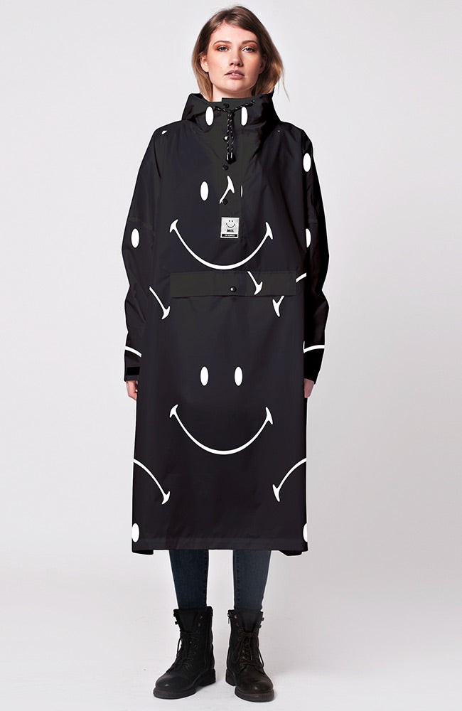 Smiley Poncho zwart from Sophie Stone