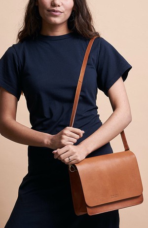 Audrey Cognac Classic Leather tas from Sophie Stone