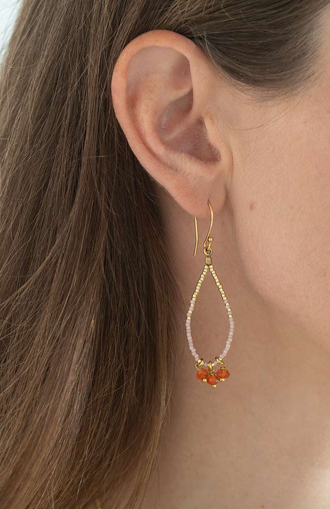 Becoming oorbellen Carnelian Gold from Sophie Stone