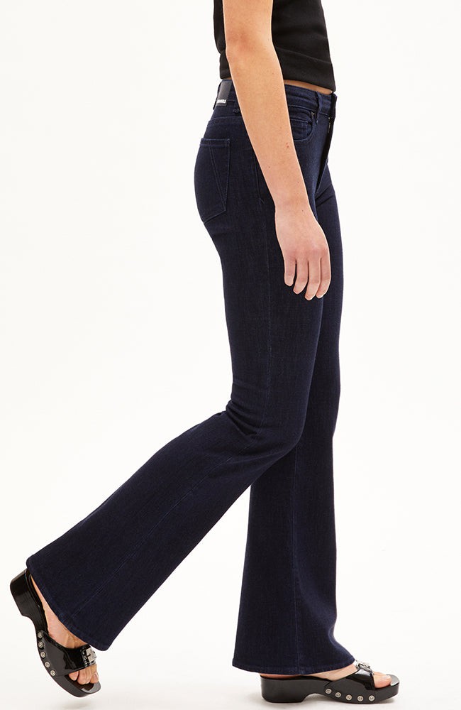 Anamaa flared jeans dark cyanic from Sophie Stone