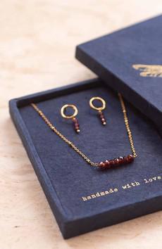 Gift box Power Garnet via Sophie Stone