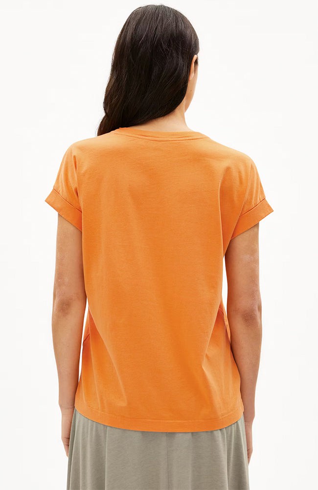 Idaara t-shirt light tangerine from Sophie Stone