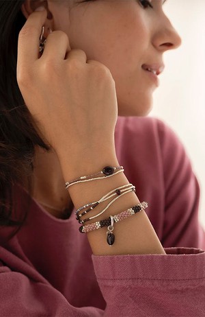 Effort armband garnet from Sophie Stone