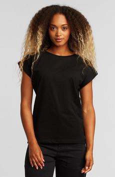 Visby base t-shirt zwart via Sophie Stone