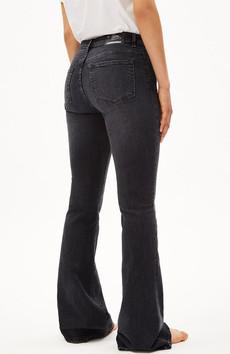 Anamaa flared jeans true anchor via Sophie Stone