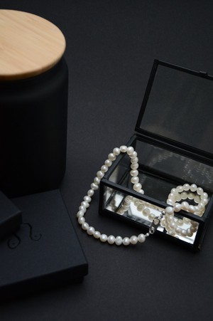 THE ULTIMATE PEARL NECKLACE from squïd studios