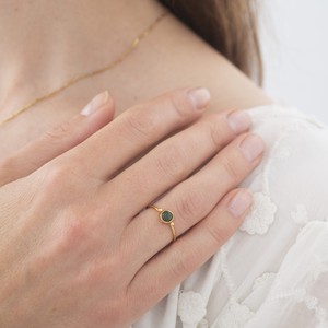 Faithful Aventurine Ring Goud from The Blind Spot