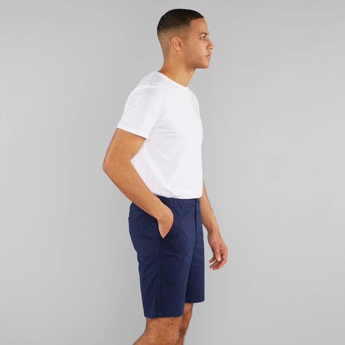 Chino Shorts Nacka Navy from The Blind Spot