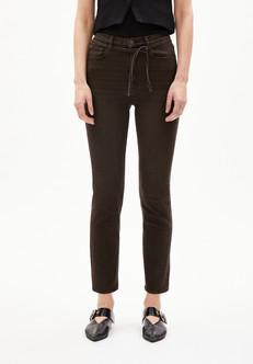 Lejaani Jeans | Slim Fit High Waist | Black Tint via The Blind Spot