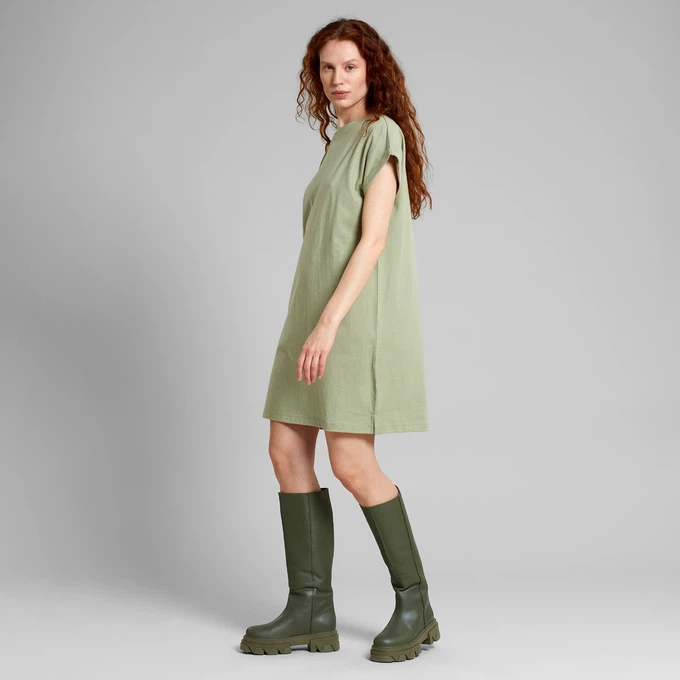 T-shirt Dress Eksta Hemp Tea Green from The Blind Spot