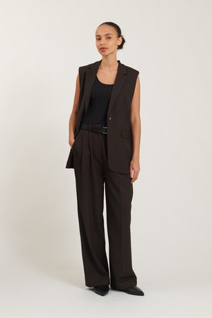 Mouwloos colbert Marjorie Long Vest Chocolate Tort from The Blind Spot