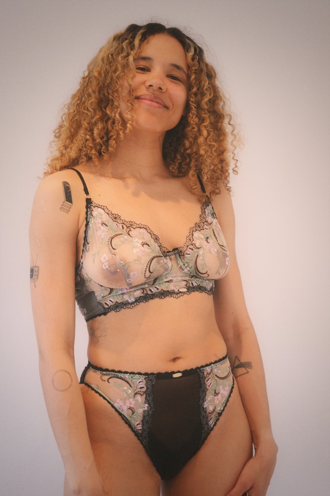 Jazzy Longline Cup Bra from Troo