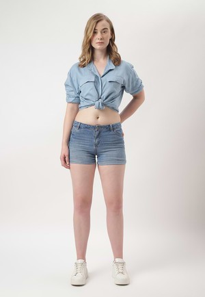 UnExcess Pledge | Gerade Shorts mit mittelhohem Bund und mittlerer Indigofarbe from Un Denim