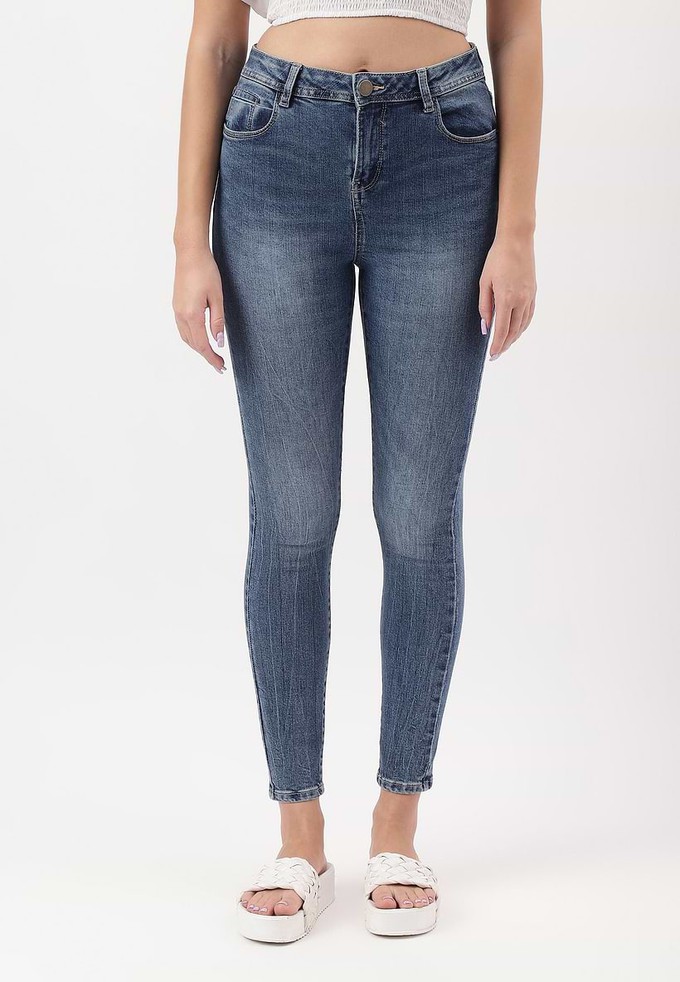 Unüberschüssiges Versprechen | Mittelindigofarbene, verkürzte Skinny-Jeans mit hohem Bund from Un Denim