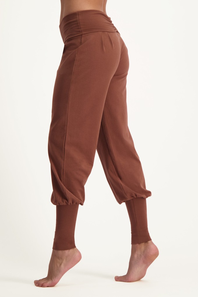 Devi Yoga Broek – Mocca from Urban Goddess