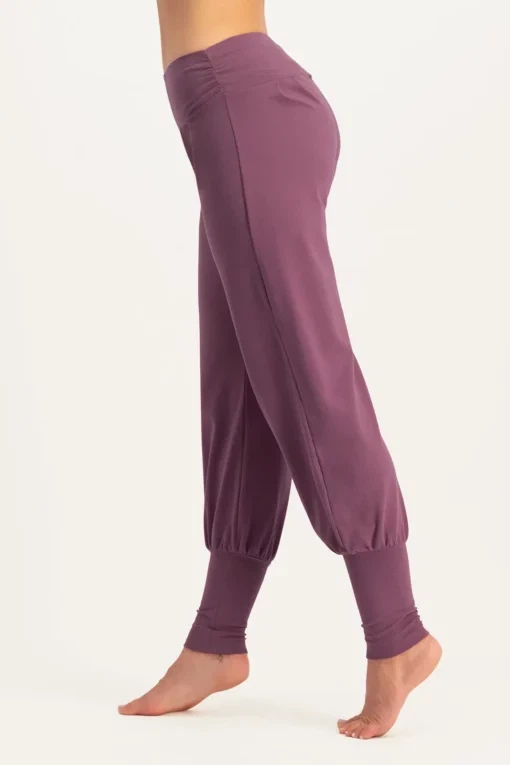 Dakini Yoga Haremhose – Mauve from Urban Goddess