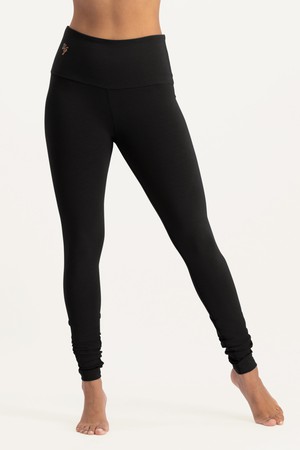 Satya Yoga Legging – Onyx Black from Urban Goddess