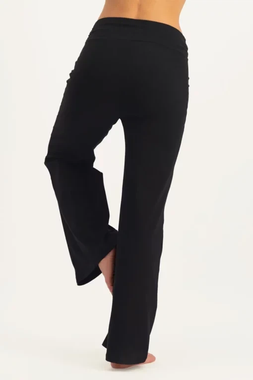 Maeve Wijde Yoga Broek – Onyx Black from Urban Goddess