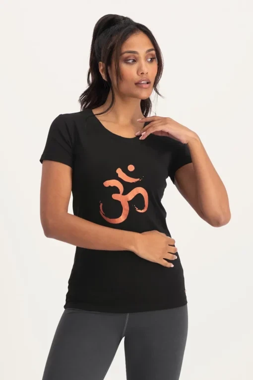 Om Core Yoga Top – Onyx black from Urban Goddess