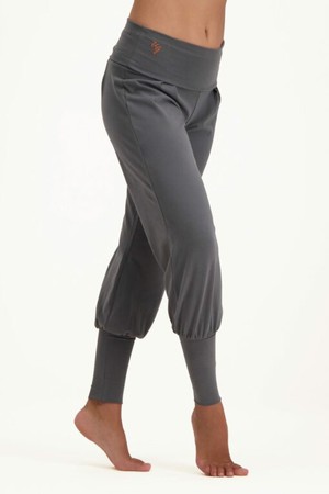 Devi Yoga-Hose – Charcoal from Urban Goddess