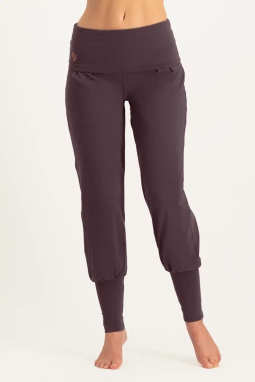 Devi Yoga Broek – Berry from Urban Goddess