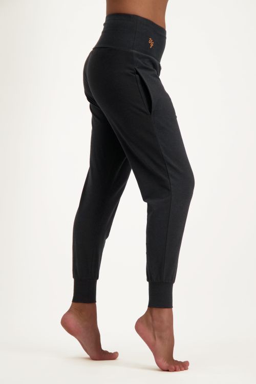 Bhumi Yoga-Hose – Urban Black from Urban Goddess