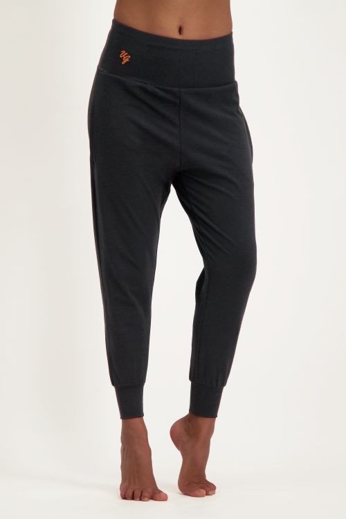 Bhumi Yoga-Hose – Urban Black from Urban Goddess