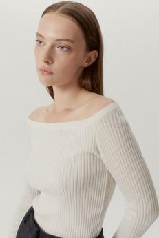 The Merino Wool Off-the-shoulder Top - Snow White via Urbankissed