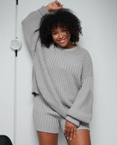 Delčia: Cloud Grey Cotton Sweater via Urbankissed