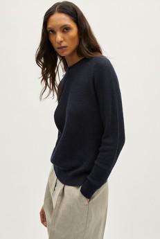 The Linen Cotton Raglan Sweater - Blue Navy via Urbankissed