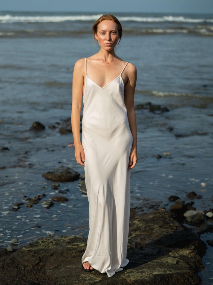 Slip Dress Satin Maxi - White from Urbankissed